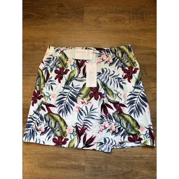 Lady Hagen Dresses & Skirts - Lady Hagen Palm Overlap Skirt Size 8 NWT skort